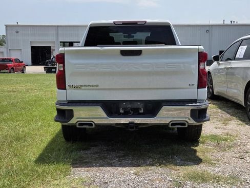 Used 2021 Chevrolet Silverado 1500 LT AWD/4WD image 8