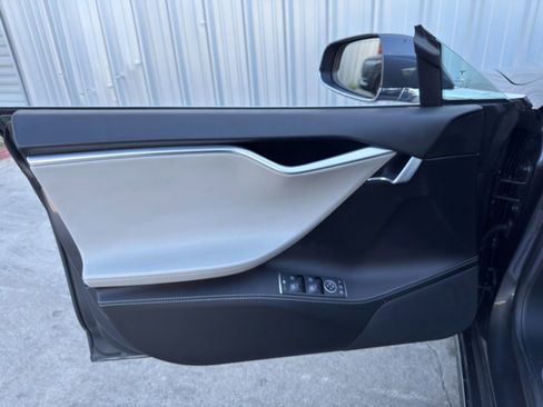 Used 2016 Tesla Model S 90D image 38