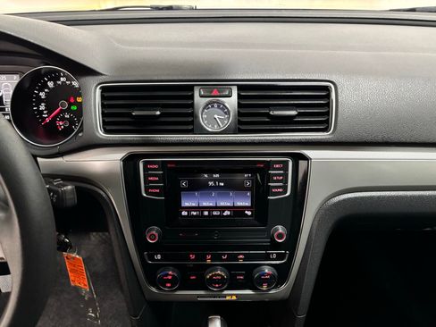 Used 2017 Volkswagen Passat 1.8T S image 24