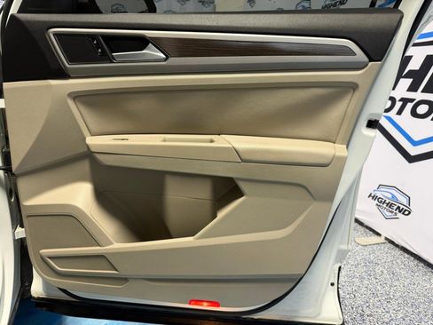 Used 2019 Volkswagen Atlas SE image 27