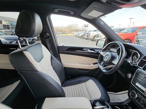 Used 2018 Mercedes-Benz GLE 350 w/ Parking Assist Package image 13