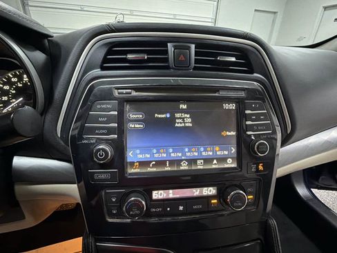 Used 2018 Nissan Maxima 3.5 SV FWD image 17