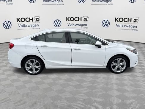 Used 2018 Chevrolet Cruze Premier image 8