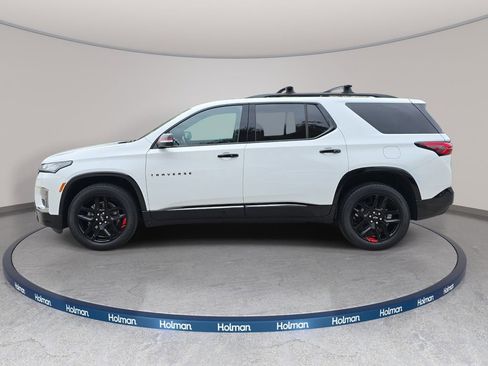 Used 2023 Chevrolet Traverse Premier w/ Redline Edition AWD/4WD image 9