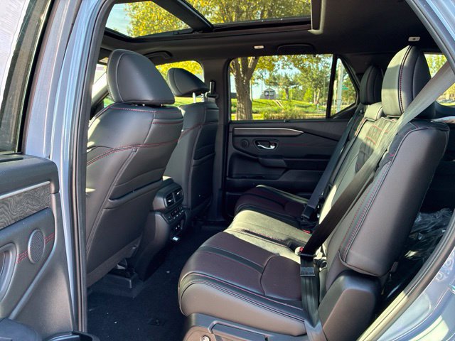New 2026 Honda Pilot Black Edition image 8
