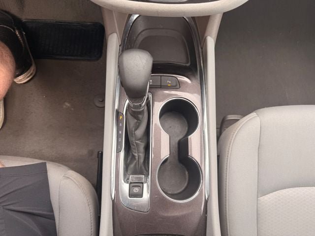 Used 2025 Chevrolet Malibu LT FWD image 5