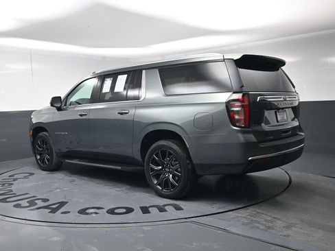 Certified 2024 Chevrolet Suburban LT w/ Luxury Package image 7