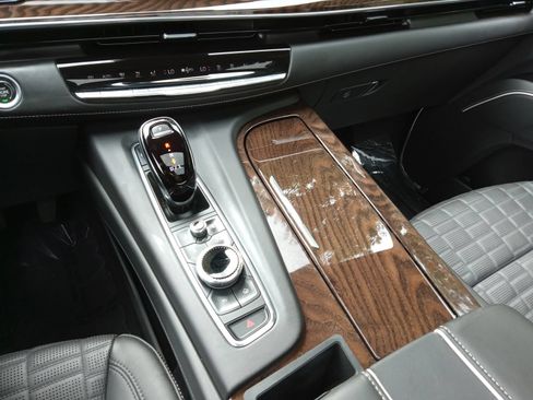 Used 2023 Cadillac Escalade Sport Platinum AWD/4WD image 18
