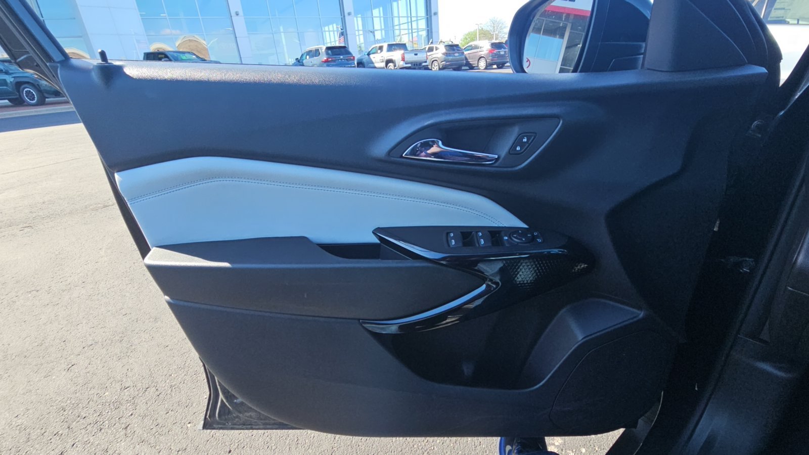 Used 2024 Chevrolet Trax LT w/ Driver Confidence Package FWD image 23