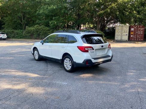 Used 2019 Subaru Outback 2.5i Premium AWD/4WD image 7
