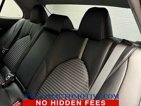 Used 2023 Toyota Camry SE FWD image 15
