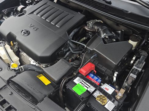 Used 2014 Toyota Avalon Limited FWD image 21