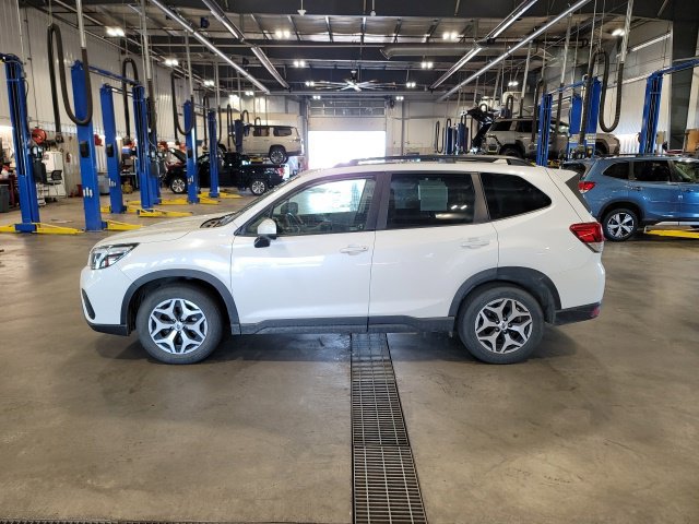 Used 2021 Subaru Forester Premium AWD/4WD image 4