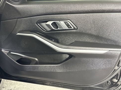 Used 2019 BMW 330i xDrive Sedan w/ Convenience Package image 31