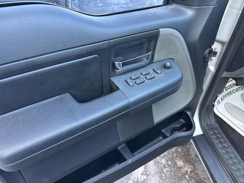 Used 2004 Ford F150 XLT image 13