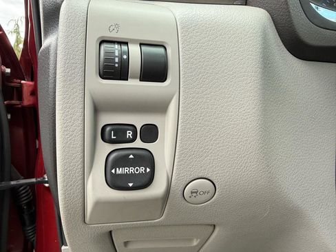 Used 2010 Subaru Forester 2.5X Premium AWD/4WD image 27