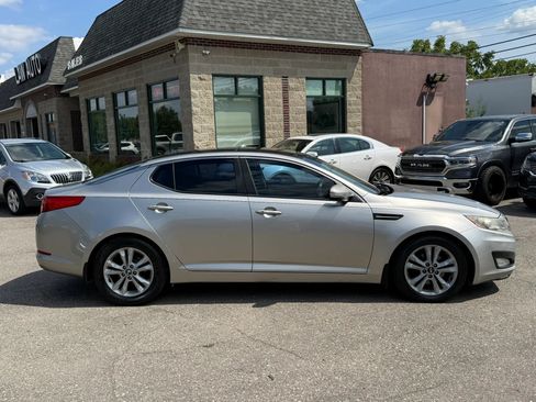 Used 2011 Kia Optima EX FWD image 4
