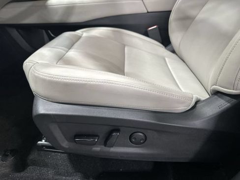 Used 2025 Nissan Murano SL AWD/4WD image 18