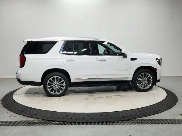 Used 2023 GMC Yukon SLT RWD image 9