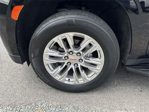 Used 2021 GMC Yukon SLT image 10