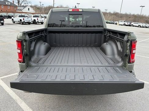New 2026 RAM 1500 4x4 Crew Cab image 7