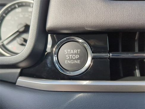 New 2026 Mitsubishi Outlander SE image 35