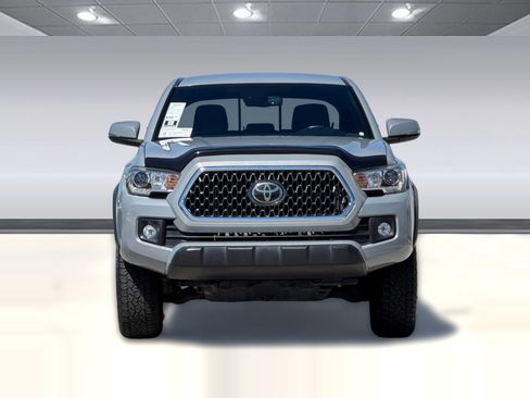 Used 2018 Toyota Tacoma TRD Off-Road w/ Technology Package image 5