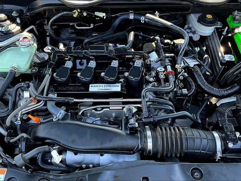 Used 2018 Honda Civic Sport image 28