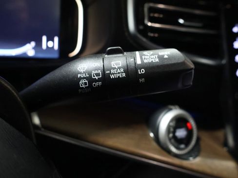 Used 2022 Jeep Grand Wagoneer Series I image 35