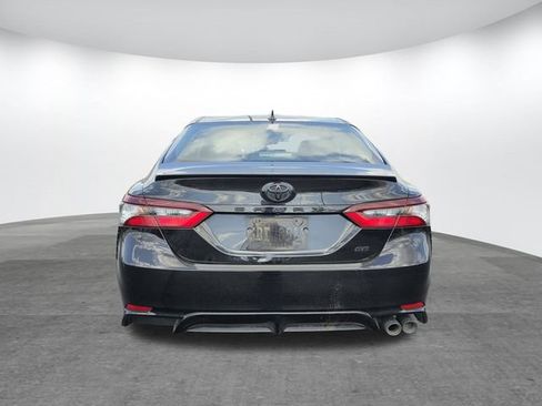 Used 2022 Toyota Camry SE image 5