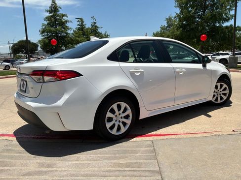 Used 2024 Toyota Corolla LE FWD image 6
