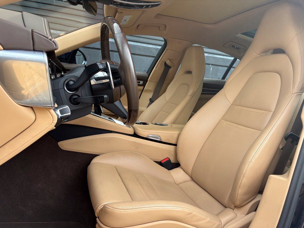 Certified 2023 Porsche Panamera 4S AWD/4WD image 5