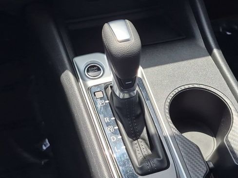 Used 2025 Nissan Altima 2.5 SV AWD/4WD image 19