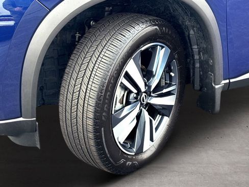 Used 2024 Nissan Rogue SL w/ SL Premium Package image 24