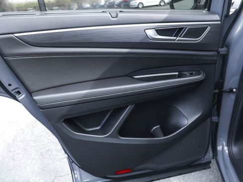 New 2026 Volkswagen Atlas Cross Sport SE image 32