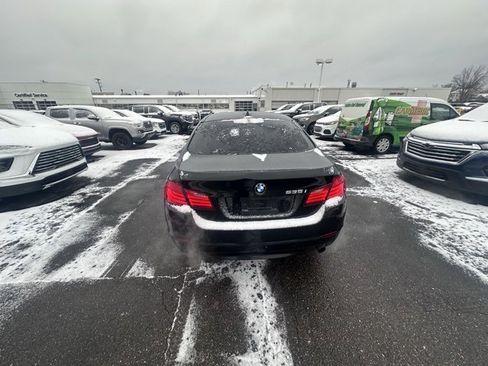 Used 2011 BMW 535i xDrive Sedan image 4