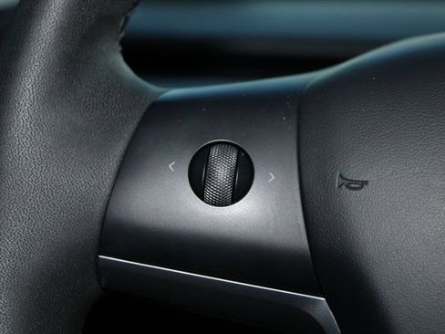 Used 2023 Tesla Model 3 Standard Range RWD image 12