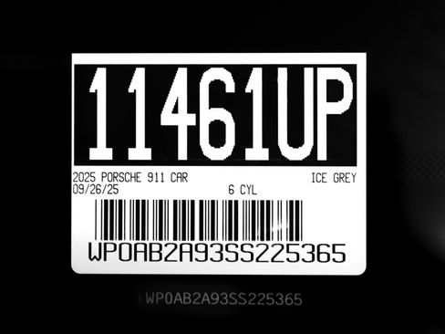 Used 2025 Porsche 911 Carrera 4 GTS image 28