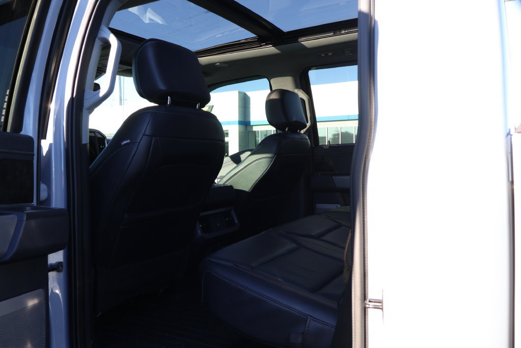 Used 2024 Ford F350 Lariat w/ Lariat Ultimate Package AWD/4WD image 38