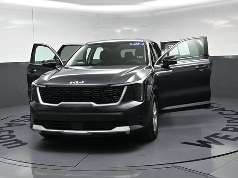Used 2025 Kia Sorento LX FWD image 22