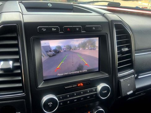 Used 2020 Ford Expedition Limited image 21