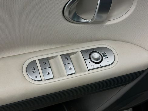 Used 2024 Hyundai Ioniq 5 SEL image 15