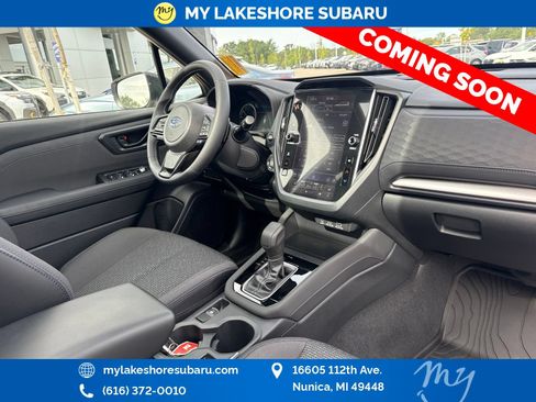 Used 2025 Subaru Forester Premium AWD/4WD image 16