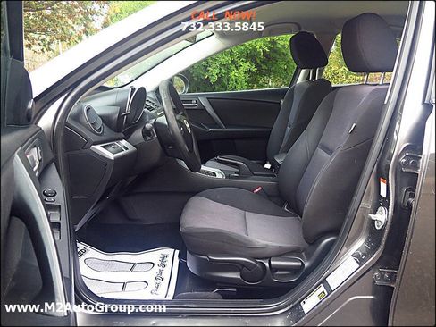 Used 2010 MAZDA MAZDA3 i Touring image 11