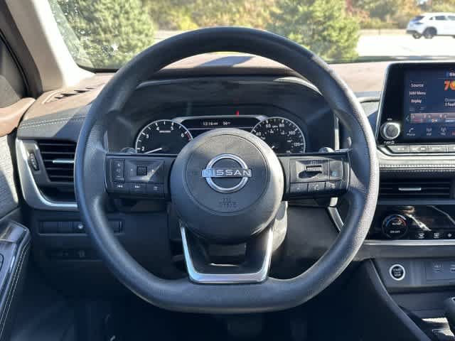 Used 2023 Nissan Rogue SV AWD/4WD image 7
