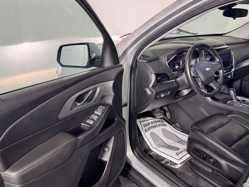 Used 2020 Chevrolet Traverse LT FWD image 10