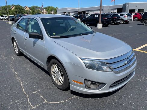 Used 2012 Ford Fusion S FWD image 3