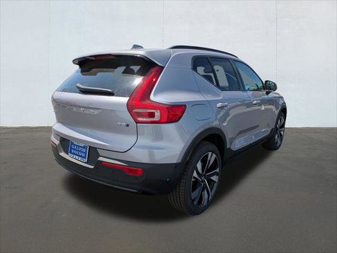 New 2026 Volvo XC40 B5 Ultra w/ Climate Package image 2