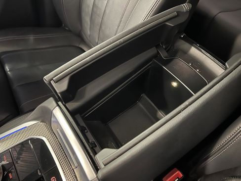 Used 2022 BMW X5 xDrive40i w/ M Sport Package image 21