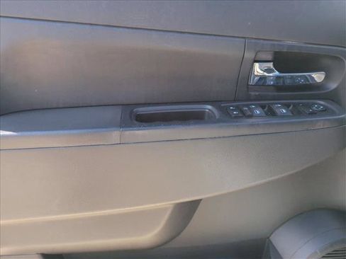 Used 2011 Jeep Liberty Sport AWD/4WD image 8